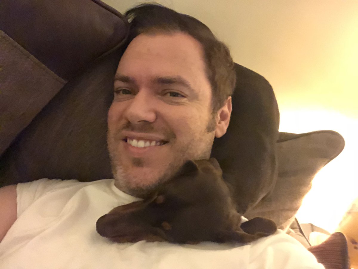 laughingsince82's tweet photo. Who needs the heating on when you have a dachshund scarf #gayboyfashion #gayessential #gay https://t.co/4b1ZlyP4tN