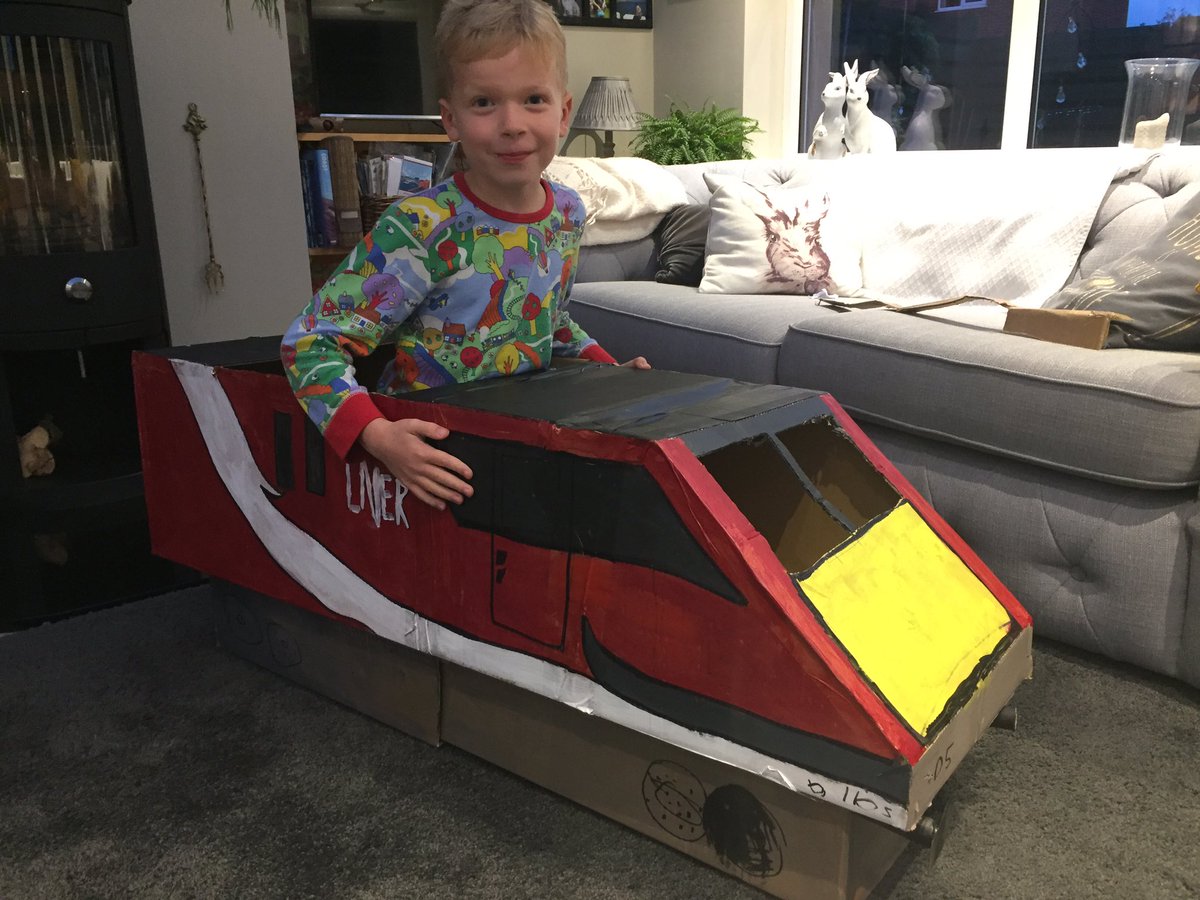 Danny_Leaf's tweet photo. What else do you do on a rainy day other then build a cardboard @LNER class 91!! https://t.co/vwLwWecTLK