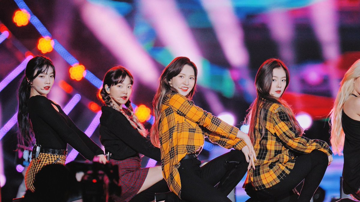 cuteyeripics's tweet photo. we’re going 🚀 rv comeback https://t.co/ZU7tNQ8gOw
