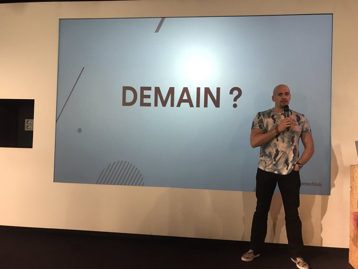 sextechlab's tweet photo. Et si on restait tous en contact ? 🤗 #SextechLab2018 https://t.co/crpksho7dy