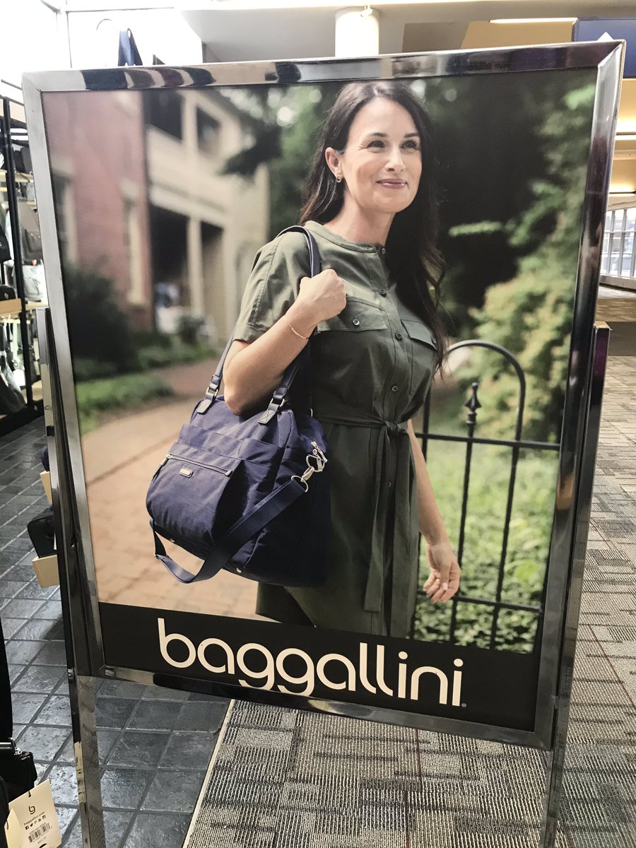PFTompkins's tweet photo. “But doctor... I *am* Baggallini.” https://t.co/tVa1umYDEG