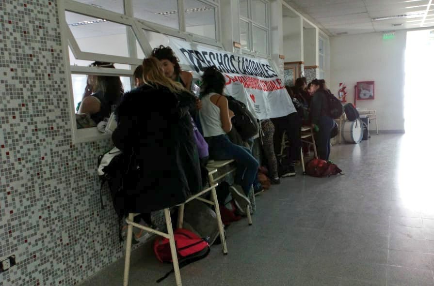 María Riot on Twitter: