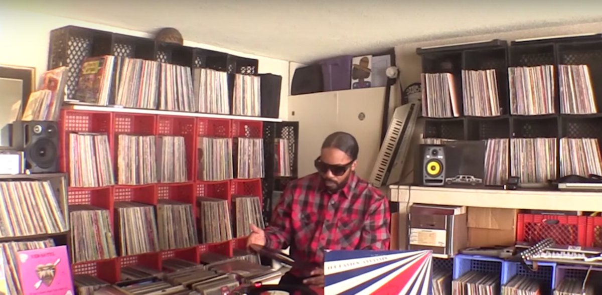 DaMFunK's tweet photo. Havenβt turned my back on my wax, CDβs, cassette tapes, 8-Track tapes,
VHS tapes & etc. physical formats.
Yet, Iβve embraced streaming & digital formats of π΅ pleasures.
We can progress w/o snubbing our past. #Relaaax. ππΎππΎ| DF
https://t.co/wkXfej4n8U
https://t.co/Su6IjRdUc3 https://t.co/t3gWNDFYkm