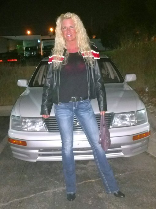 This was me last night.... hubby took me out to dinner. https://t.co/AEpskDa9Si<a href="/tag/retweet"class="tags"><span>#retweet</span></a>