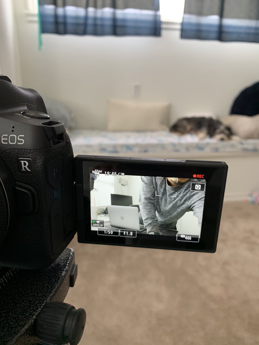 cutwithandy's tweet photo. Just finish making the next video. Now I’m letting this camera run to see how long it’ll record for or if it over heats. #canoneosr #youtube #mypoorcamera https://t.co/zu0UqQknzV