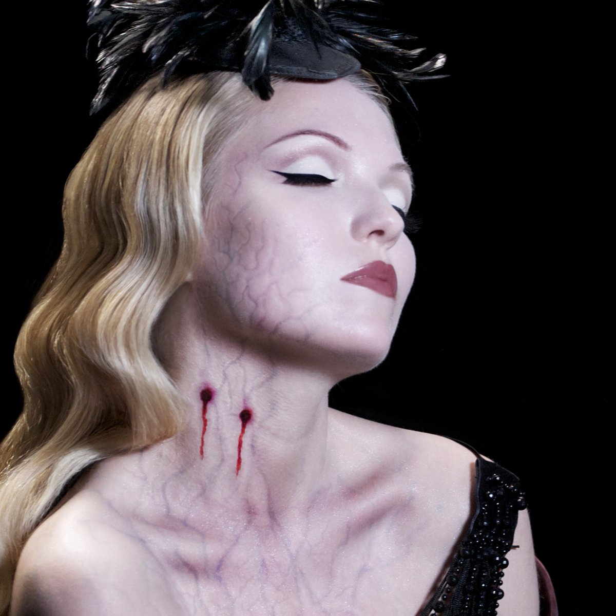 kettcosmetics's tweet photo. Get Your Gore On with KettFX! #BatBite Artistry courtesy of @sheilakett and
#TheVampireLestat #Artery #Trauma #White #Black #VampireMakeup #Veins #SpecialFXMakeup #FXMakeup #vampirebite #ProMUA #AnneRice #Halloweenmakeup #VampireCostume #vampirelove https://t.co/Y0bwLPJwi1