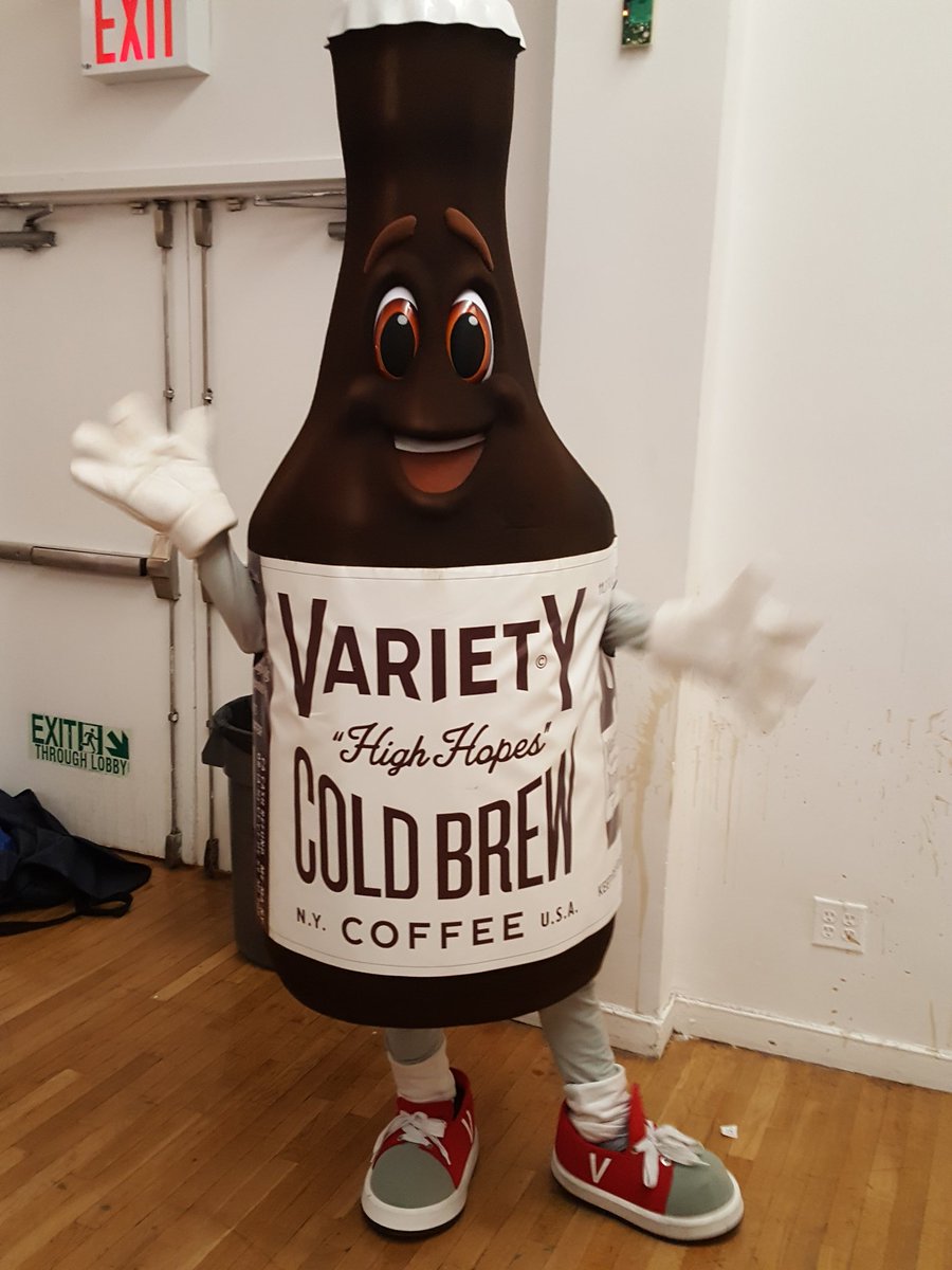 TheNYGalavant's tweet image. More scenes from #nyc @NYCoffeeFest w/MVPs @icecoldnow technology, @matchaful, @JoecoffeeNYC , @eastonecoffee @MrBlackSpirits ☺💜 #nycliving #nycgoodeats @BrainofBryn @DieSchwarzePerl @rmspiar @LittleFootLady @JOHNGIDDING