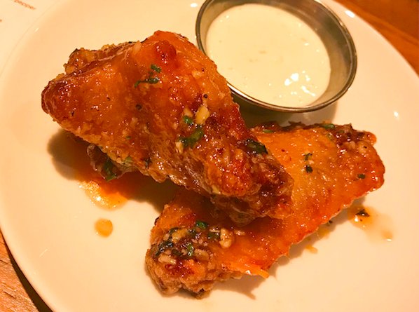 CityWineryDC's tweet photo. Wings are on our fall menu starting this week! Want to host your game watch at City Winery? Reserve a space on game day by emailing us at eventsdc@citywinery.com.
#gamewatch #gamewatchparty #collegefootball #football #gameday https://t.co/9JLAp9Xbjz