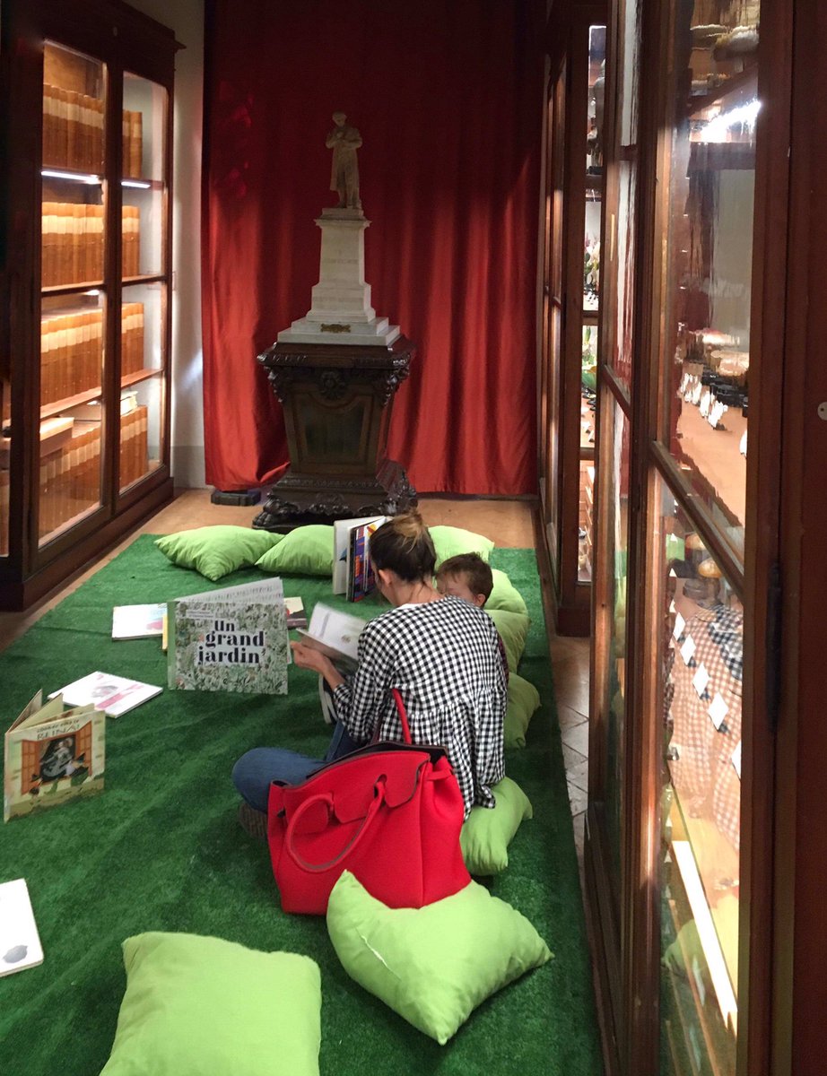 MuseiCiviciRE's tweet photo. Più di 1.000 presenze ci ha regalato questa giornata delle #famigliealmuseo in cui abbiamo costruito insieme città, giardini e pensieri. Questo appuntamento #piccolomaprezioso si rinnova tra un anno perché... #crescerealmuseo è una gran bella cosa! Grazie a tutti!
❤️#famu2018 https://t.co/5s4dYTlePJ