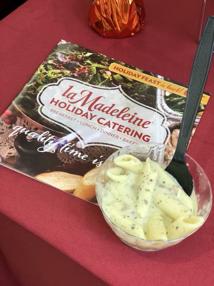thenolamom's tweet photo. Did you know @laMadeleine has great holiday catering options? #nombfamilyfun https://t.co/GsD7r8WCta