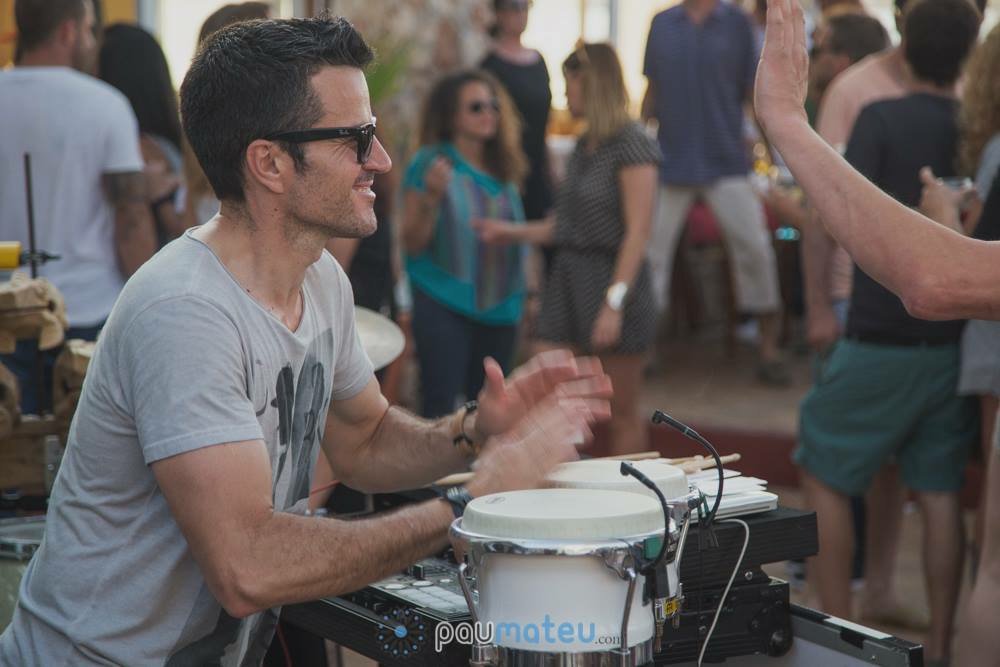 MattFerry_Music's tweet photo. Winter season and Friends´parties are coming… #Privateparties #privateparty #anniversary #Cellebrating #mattferrymusic Music &amp; Drums https://t.co/t6xqaAdbyP