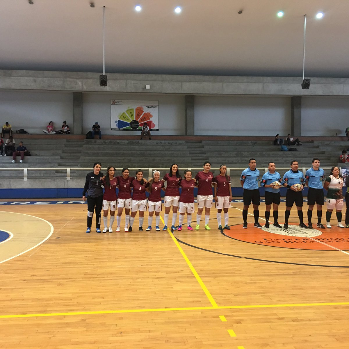 fraga71161's tweet photo. Equipo de la universidad surcolombiana en la final nacional Ascun 2018 Medellin https://t.co/u5xg3QNeZK