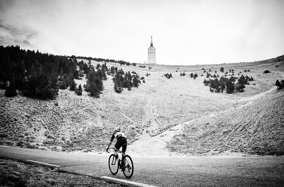Heroin_Bikes's tweet photo. Last race of the year for the team Velosophe & Heroïn Cycling Brigade - Cannot wait for next season ! #vhcb #team #partners #heroinbikes #velosophe #rapha #dtswiss #sportquestgeneva #letsgoforaride #performance #gofaster #gobeyond https://t.co/va7aIsvApC