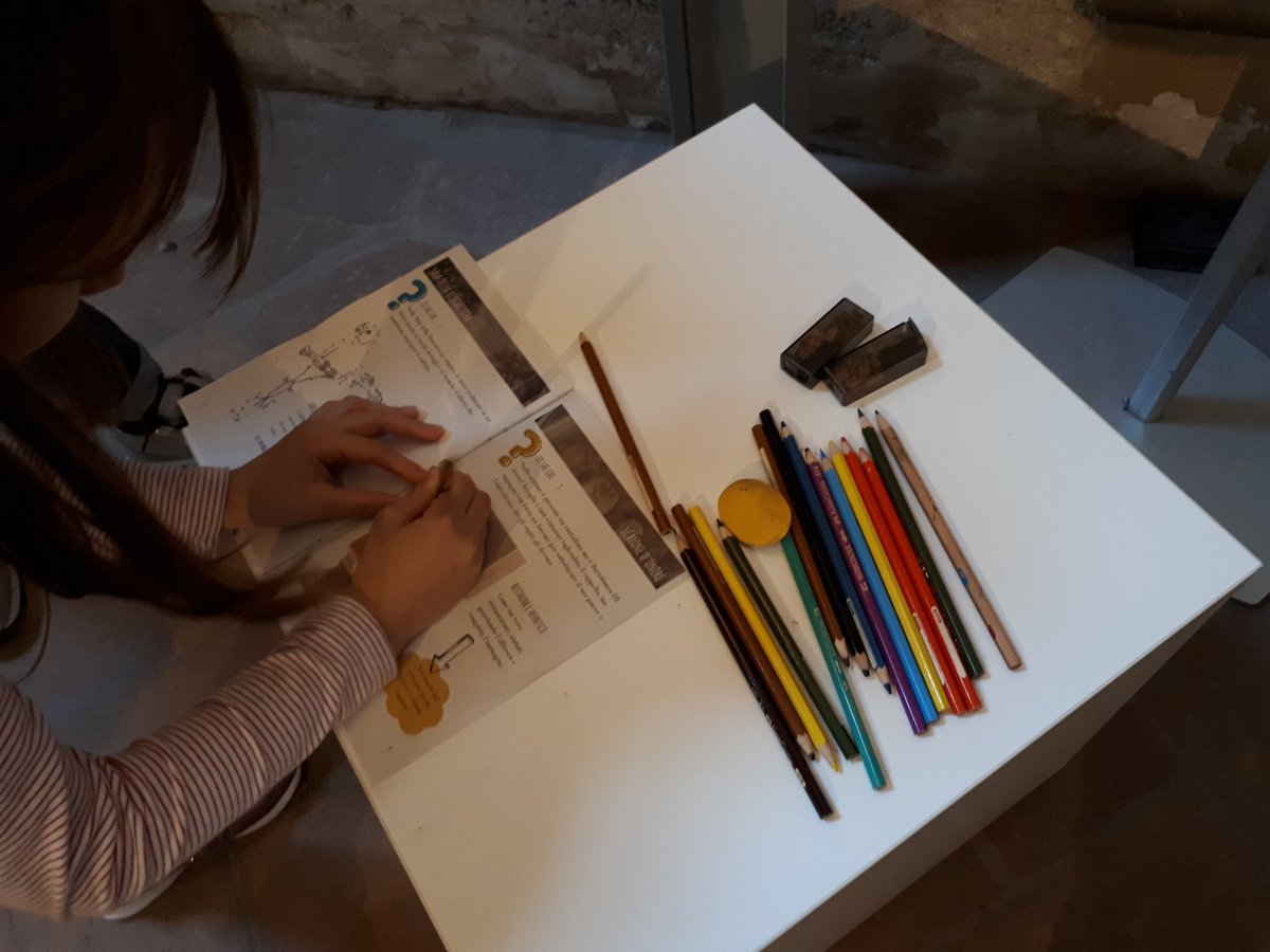 pabofficialpage's tweet photo. Grazie a tutte le famiglie che oggi hanno scelto di trascorrere una giornata alla scoperta di #PalazzoAreseBorromeo in occasione della giornata delle @famigliealmuseo #Famu2018 🤗 https://t.co/sENn3DvwPC