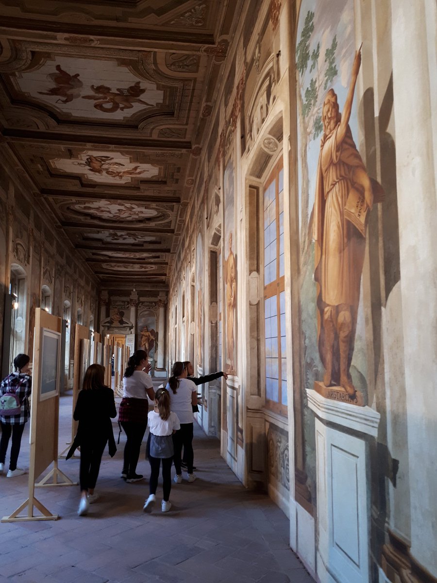 pabofficialpage's tweet photo. Grazie a tutte le famiglie che oggi hanno scelto di trascorrere una giornata alla scoperta di #PalazzoAreseBorromeo in occasione della giornata delle @famigliealmuseo #Famu2018 🤗 https://t.co/sENn3DvwPC