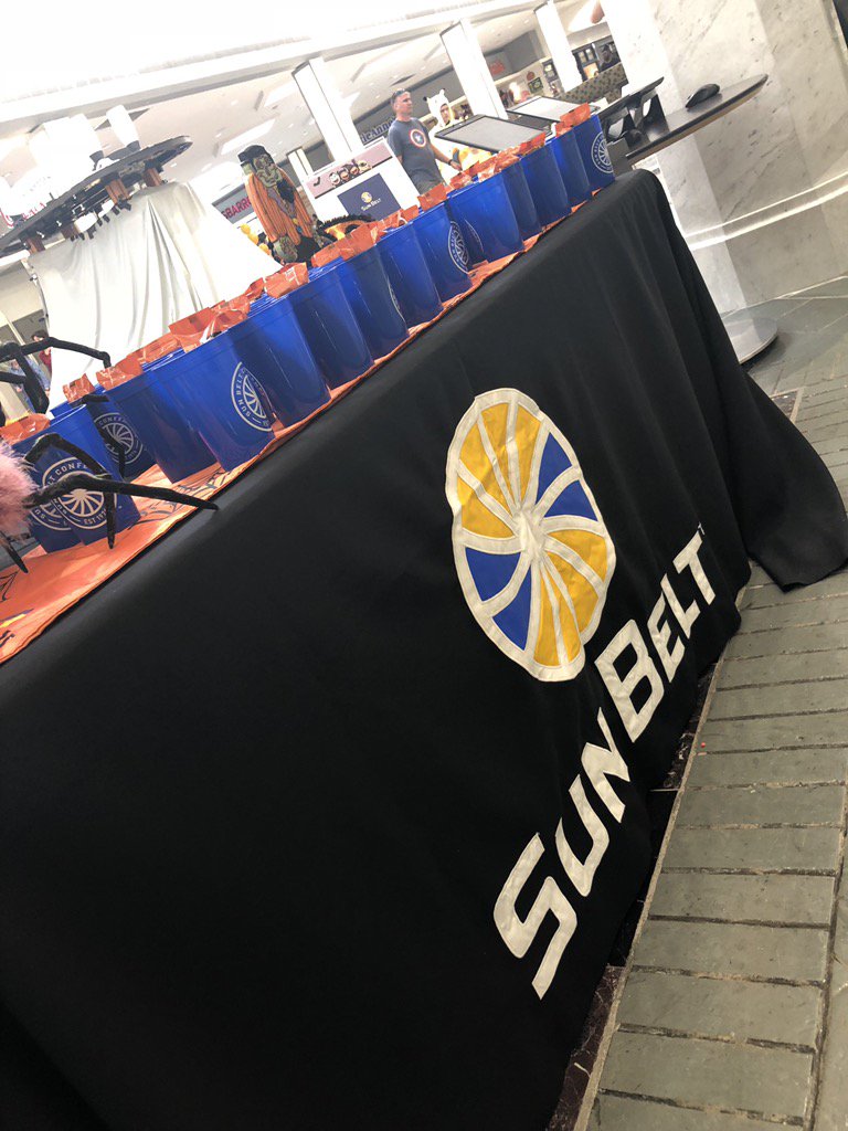 thenolamom's tweet photo. The @SunBelt conference got in on the fun today too! #nombfamilyfun https://t.co/aeq27bTfXi