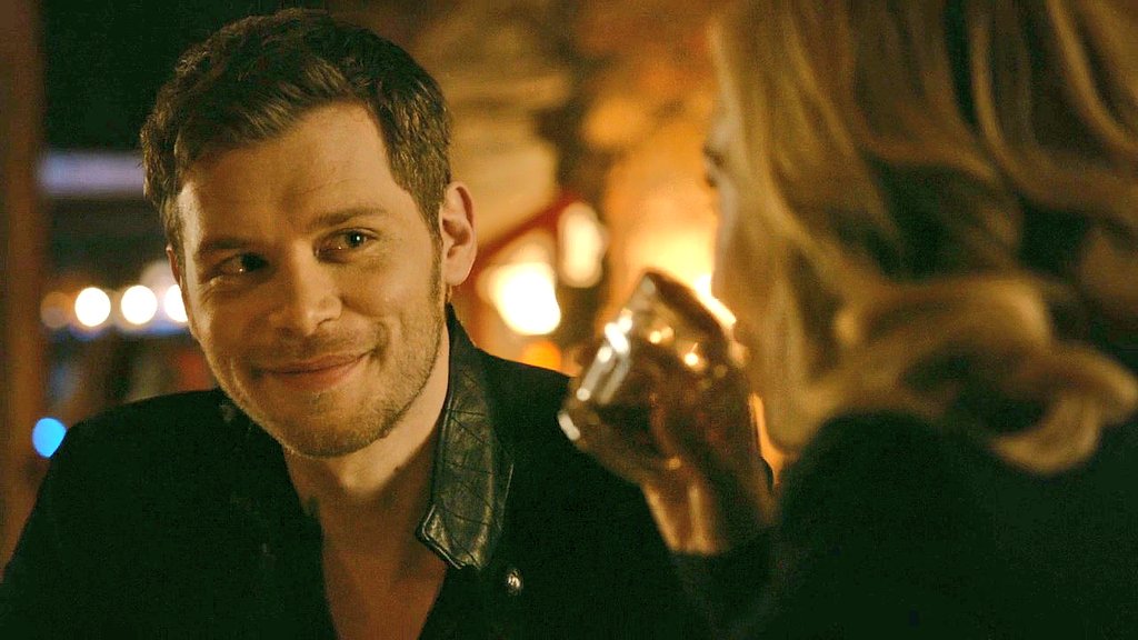 midnightrqinn's tweet photo. Klaus Mikaelson isn't redeemed because he sacrificed himself for his kid. He is redeemed 'cause he earned the love of the people he actually cared about and never thought they could love him back. He was just a hero in villain's clothing. https://t.co/HUCr8TubCJ