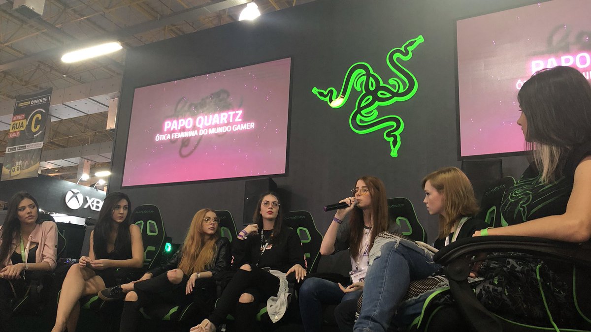 RazerBrazil's tweet photo. Papo Quartz rolando agora no palco! 💚

#RAZERnaBGS https://t.co/MRxhhfxJVl