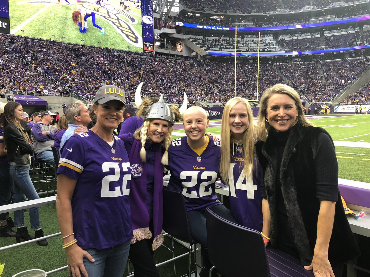 In treatment for Hodgkin’s lymphoma  just finshed my first round!!!  #govikes #kickin🎗ass #CrucialCatch