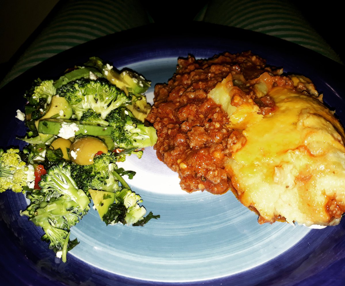 JoeCatterick's tweet photo. Some broccoli and avo salad, a little ostrich mince and sweet potato cottage pie. https://t.co/SwiHs2lhPp