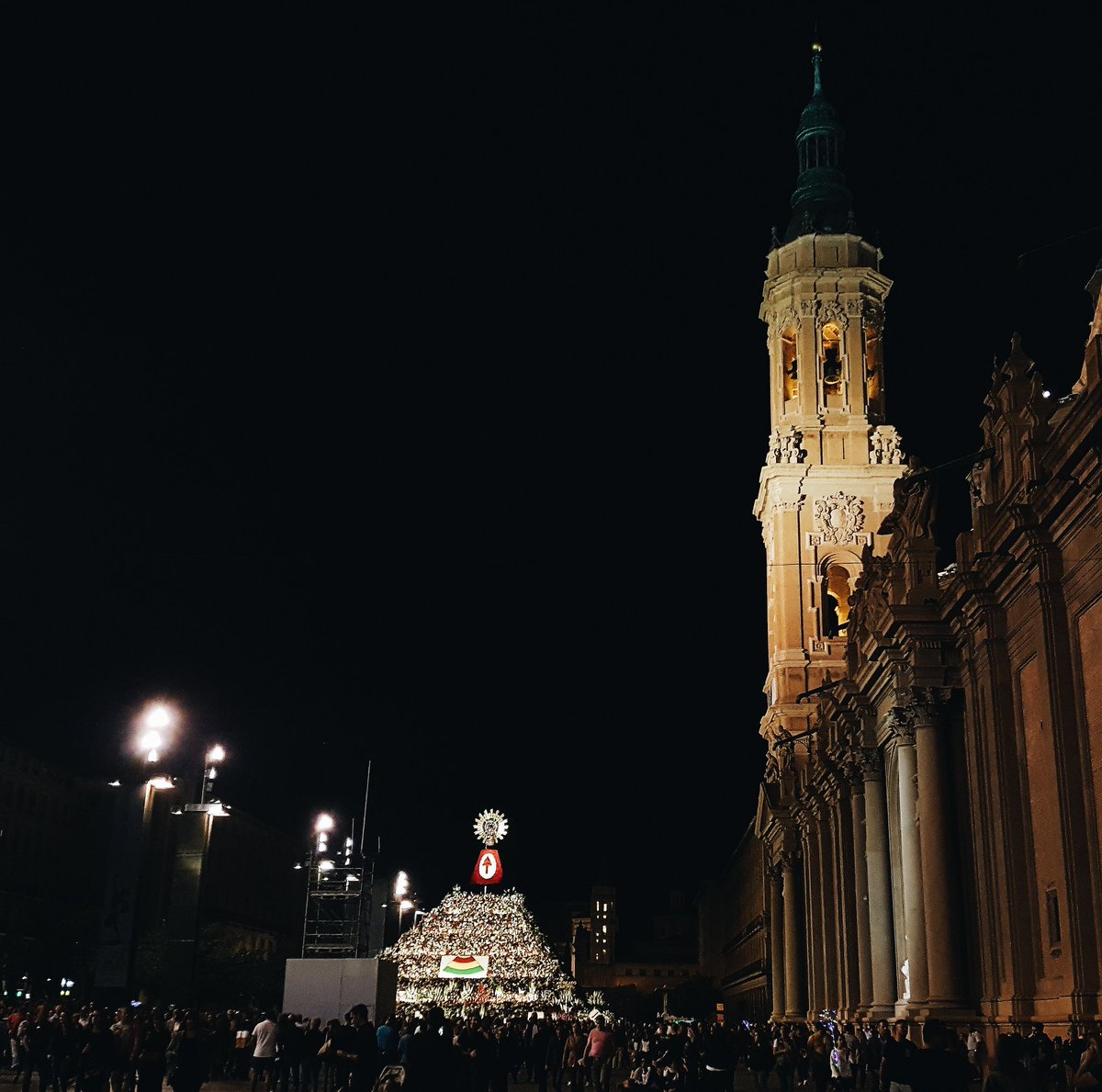 Zaragozan@s, esperamos que hayáis pasado unas Fiestas del Pilar estupendas. Nosotros hemos cargado pilas para todo lo que se avecina en #forumpanasef. En apenas 10 días abriremos nuestras puertas y esperamos contar con todos vosotros. ¡Felices últimas horas del #pilar2018!