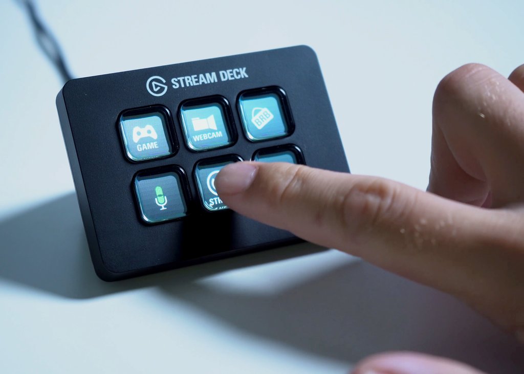 Elgato on X: Stream Deck Mini places the controls to your stream at your  fingertips for a truly effortless experience.  / X