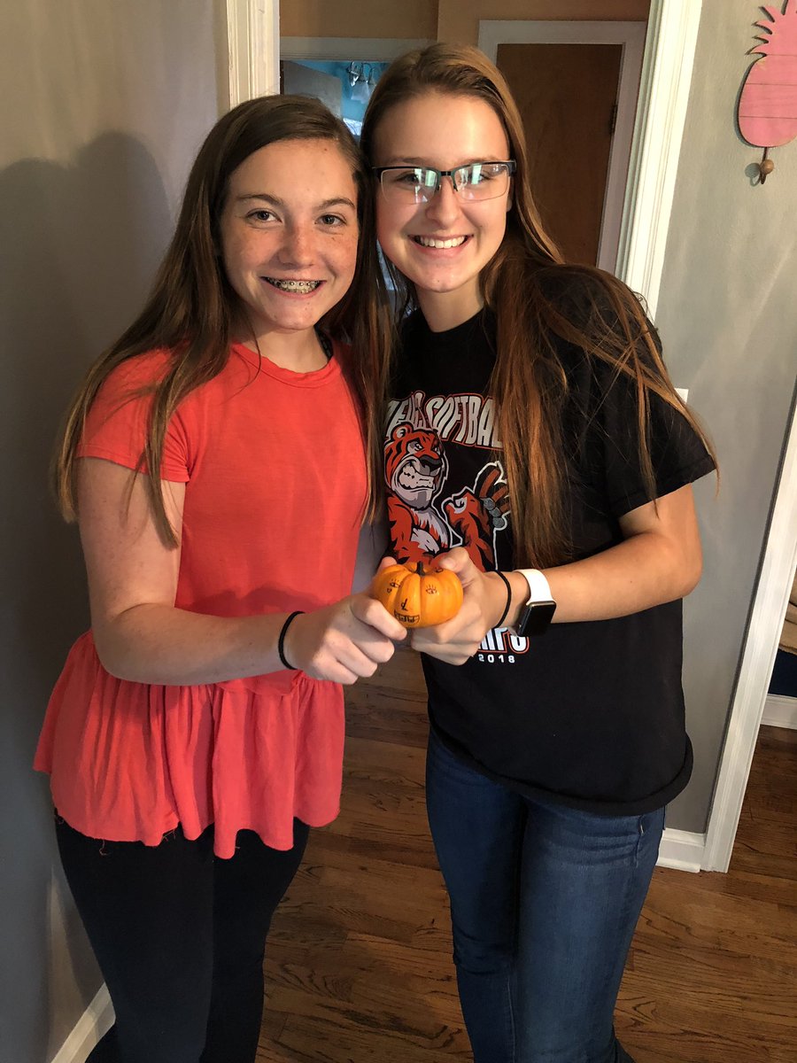first_jesus101's tweet photo. such a good lesson today about regaining strength from Ms. Courtney!!! we are looking forward to the service project coming up this Saturday!! more info coming soon 💞 https://t.co/inocZaJ9d6