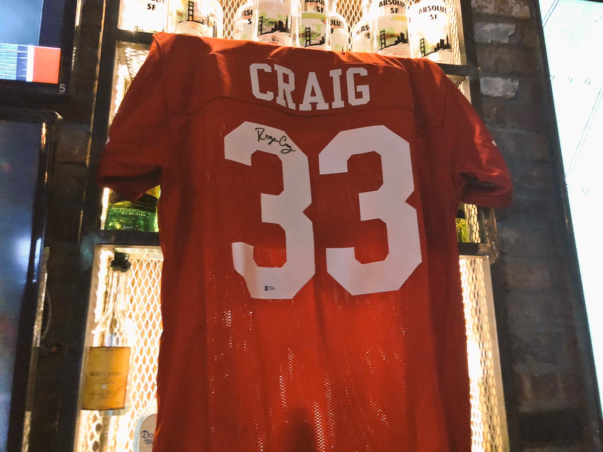 Finnertys's tweet image. With the 4pm games underway, it’s time to unveil tmw’s MNF edition of our #GamedayGiveaway!

We’ll be raffling off a signed @histepper33 jersey! 

We expect seats to go quickly so get here early for the game!

#LetsGo49ers
#BeatThePack