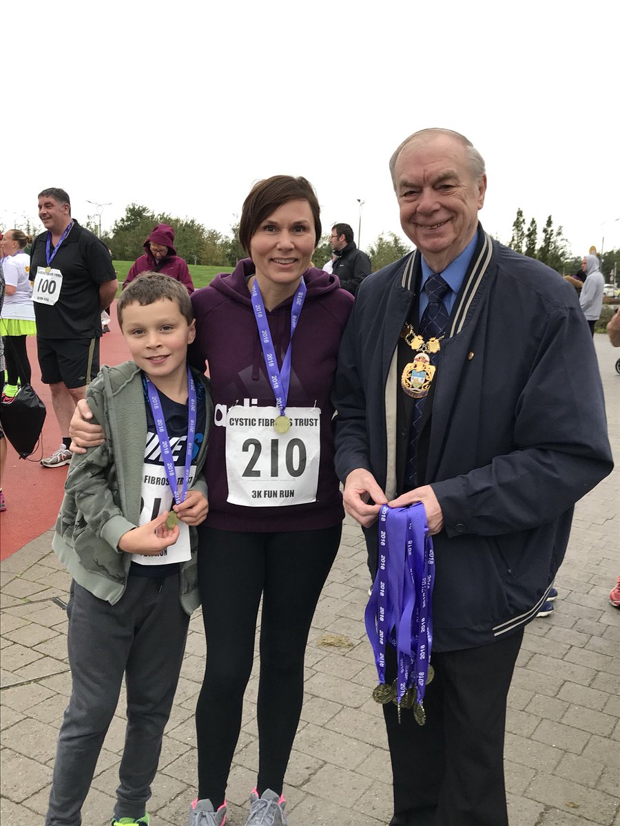 HeidiJackson16's tweet photo. Wow well done to all the runners @MawdesleyPeters you were all brilliant. It took commitment to get up on a Sunday morning when it was threatening to rain - but we did it and supported the 3k funrun at Edge Hill in aid of Cystic Fibrosis https://t.co/pSl5FvfEVB