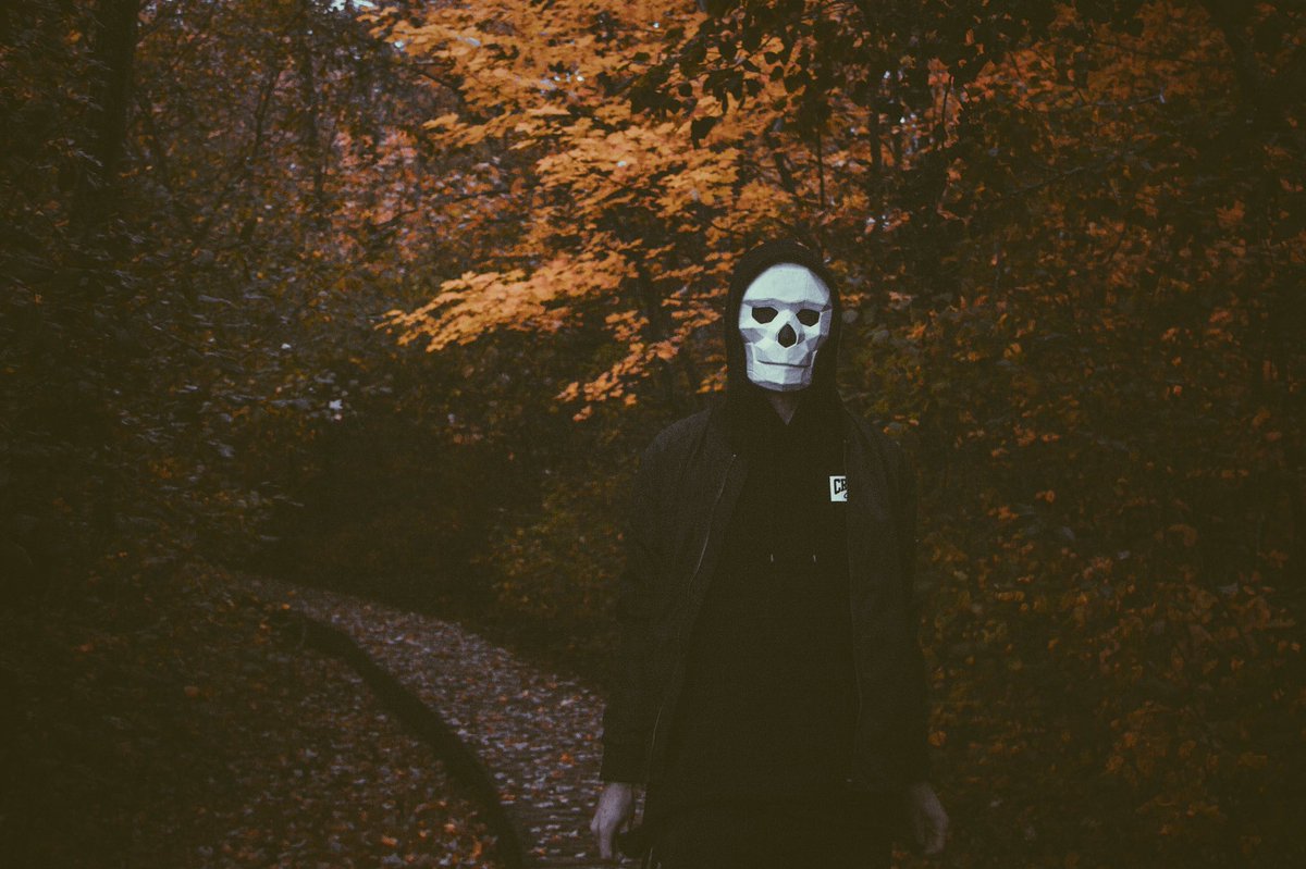 JordanMPhotos's tweet photo. Spooky Scary Skeleton ☠️🖤 #photography #halloween #fall https://t.co/xNoHV1jxIf