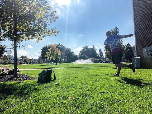 tranquilhyzers's tweet photo. Beautiful Fall day to toss some discs 🍁
🍁
🍁
#discgolf #tranquildg #dgdaily #discgolfeveryday #fall #sunshine #discgolfshoutouts #sundayfunday #sundayvibes https://t.co/HO0BXi722k https://t.co/SDiOVr2Vf5