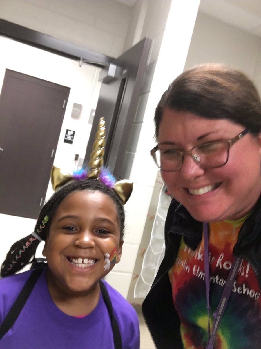 mmsdfranklin's tweet photo. Lots of fun today at the gsafe Trick or Trot. Many awesome MMSD staff, families and students represented! Creating schools across WI where LGBTQ+ youth can thrive. #loveislove #MMSDcorevalues #belonging #socialjustice #excellence https://t.co/cBs2OZ2qST