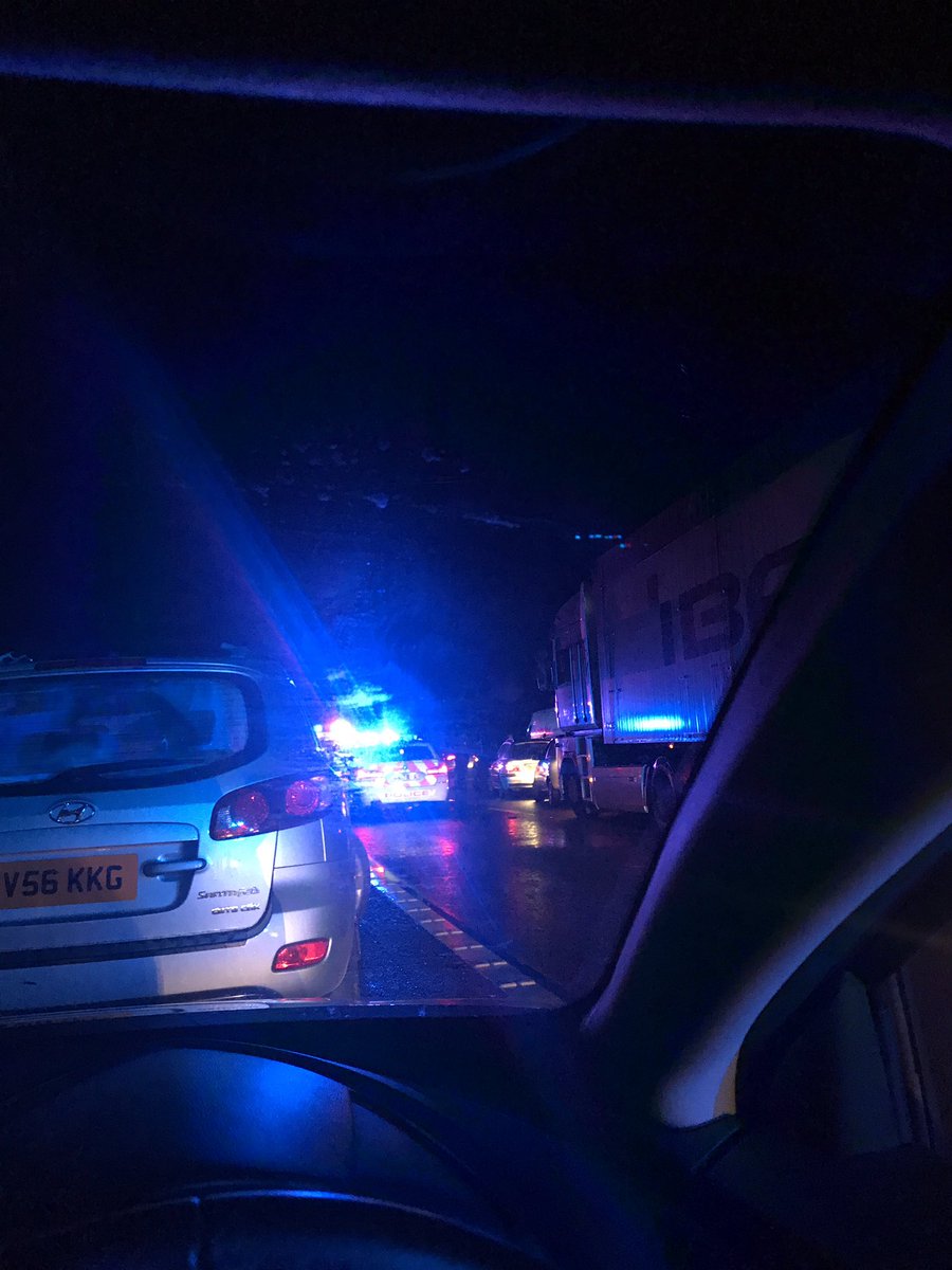 Amber0207's tweet photo. 3 ambulances, 2 police cars and 2 fire engines... I really hope they are okay!  #m20 https://t.co/LhsW69YHDP