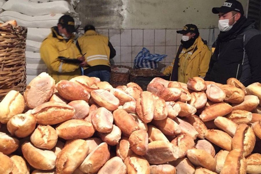 LaPazAlcaldia's tweet photo. #IntendenciaLP Licencia de funcionamiento es el documento que muchos hornos de panificación no tienen en los barrios

[Para mayor información --­> https://t.co/pGnHzNeD5g ] https://t.co/Jp7hQ1XTR0