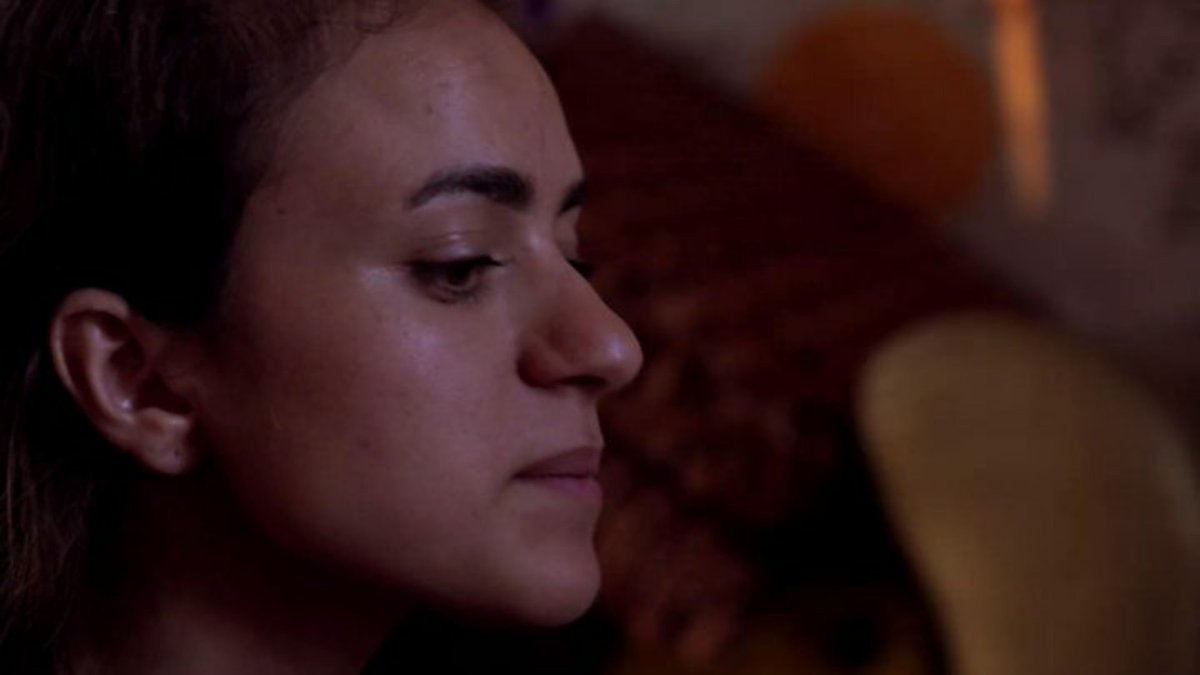 ￼

Ashwaq, a #Yazidi teenager sold by #Islamic State, came face to face with her former captor
