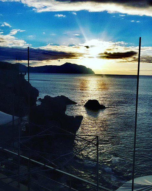 bluewoodp's tweet photo. Reposting @giulia_dodaro93:
#genova #nervi #genovamorethanthis #visitgenoa #porticciolo #passeggiata #passeggiatadinervi #gaggero #trogoli #sun #sky #bluesky #beach #sea #waves #nuvole #riflessi #scogli #home #relax #landscape #liguriagram #liguria #riviera #rivieradilevante https://t.co/cxLKriLENT