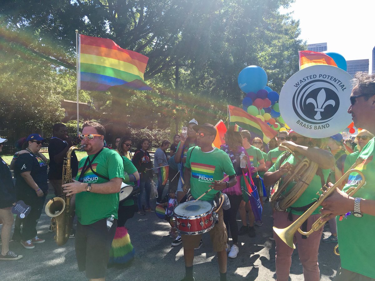 WastedBrass's tweet photo. .#WPBB bringing love to the streets @atlantapride with #kaiserpermante https://t.co/UAz8tFFd9A