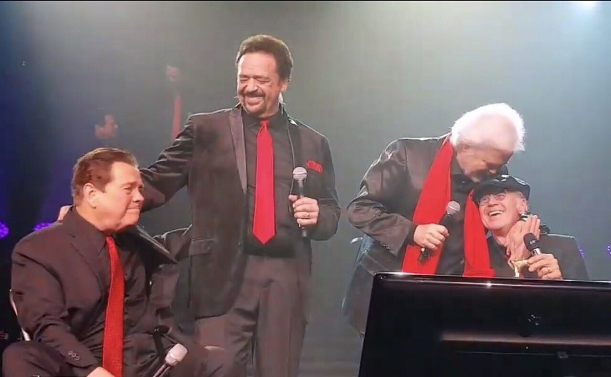 merrillosmond's tweet photo. Last nights show will be etched in my mind forever.... As we sang The Last Chapter there wasn’t a dry eye. It was a surreal moment. Thank you for all the years you stood by us and defended us from any attacks. Family was and will always be paramount in Gods eyes.  I love you all. https://t.co/P01tHokx1X