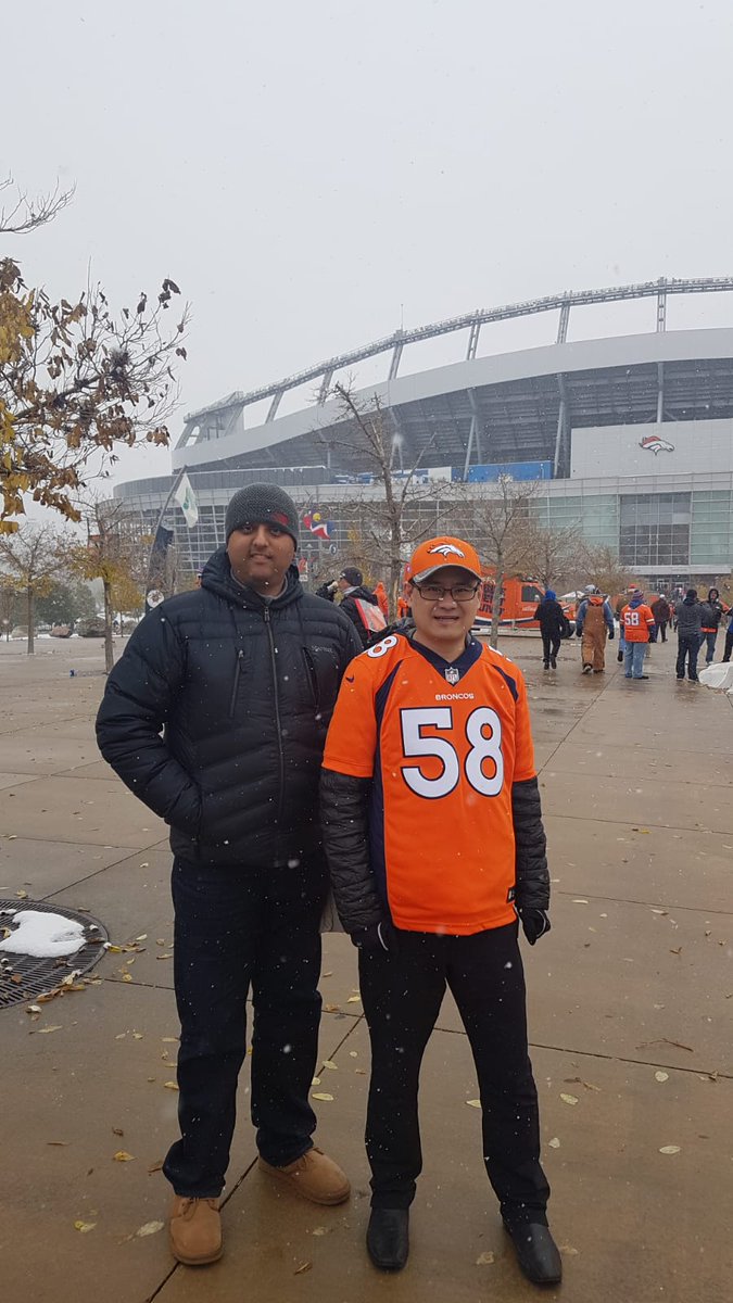 andtrans's tweet photo. Look at these guys braving the cold https://t.co/wB604hWRkP
