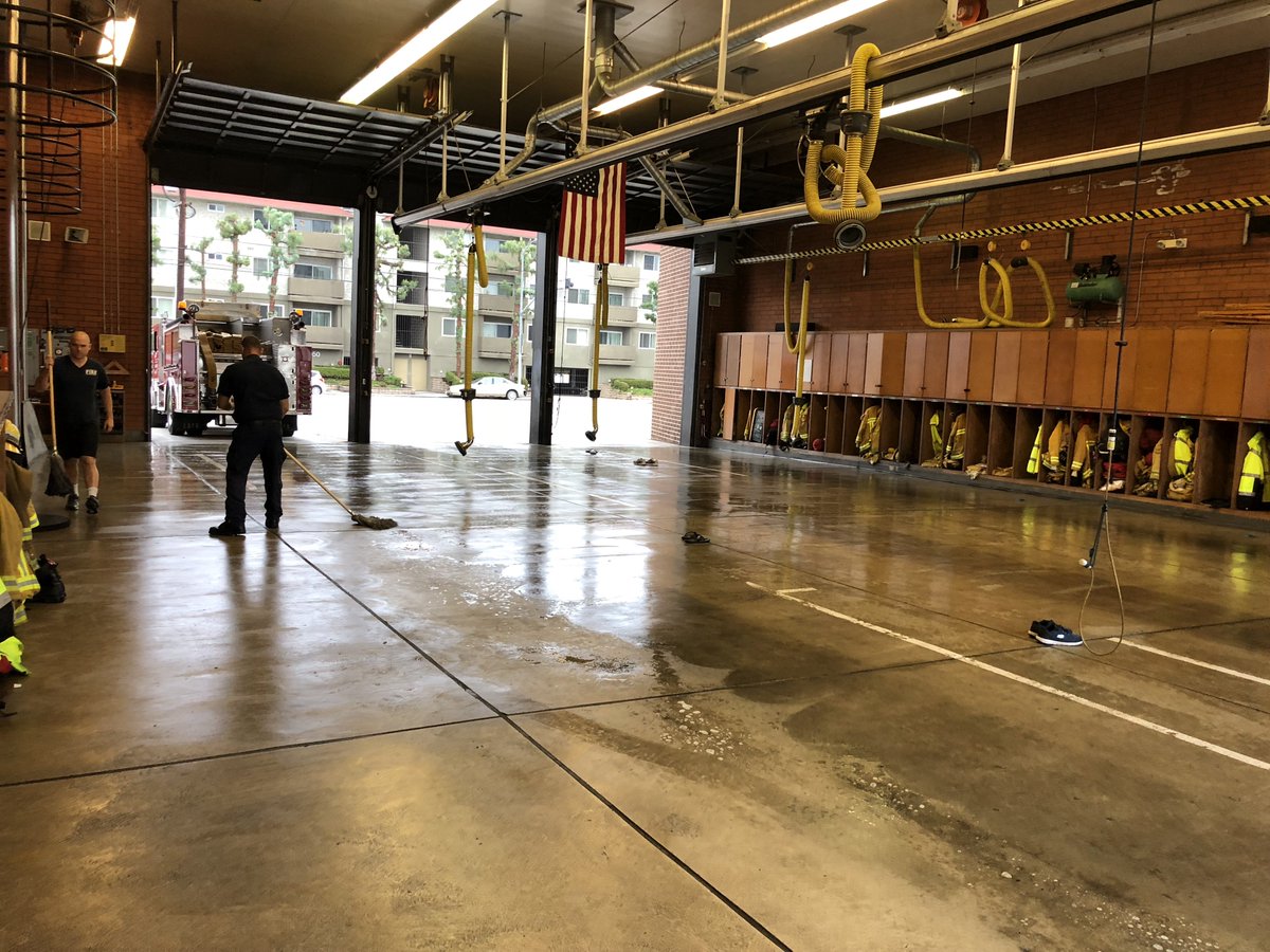 Lacitychiefs's tweet image. @Lacitychiefs proud of #LAFD firefighters for keeping their tools of the trade in tip-top shape - while So. Cal. braces for fire weather &amp;amp; #SantaAnaWinds ur #LAFD is sharpening their skills &amp;amp; tools and keeping equipment in a state of readiness. @LimaDvp10IAFF @tgamboalocal112