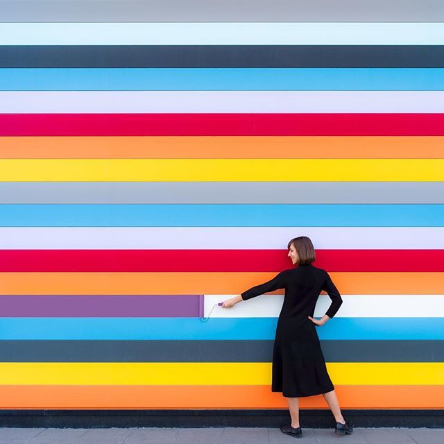 dr_cuerda's tweet photo. #WHPKindness 🎨
Although I personally think that black is colorful enough, @Anniset always feels like the streets in our cities could use a little bit more of color. And I get it, but wait until the owners of the building find out what she’s done to t… https://t.co/PKjPLaaId8 https://t.co/UOVPLCdMLl