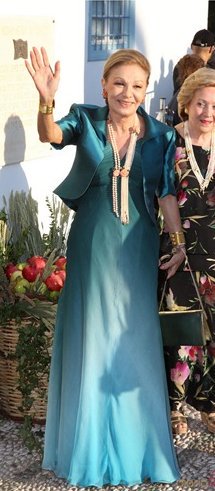 Happy birthday to Empress Farah Pahlavi Photo: 2010, Spetses, Greece. 