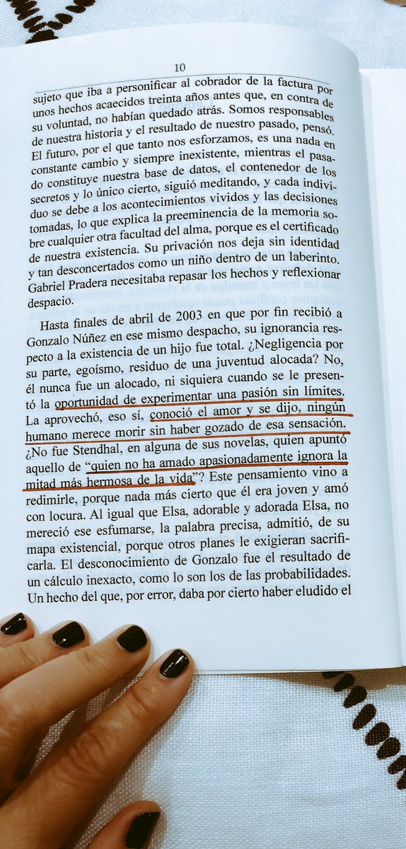 soniadasim's tweet photo. #Octubre, #Otoño y sus tardes de lectura. 
#DiariodeunaSombra 💘
#MariaGarciaLliberos https://t.co/mW1tsVCiJ5