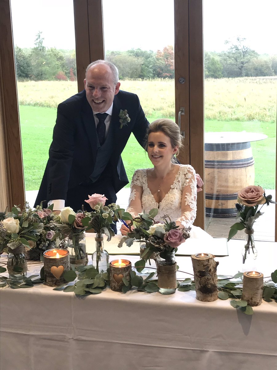 Judi_Moore's tweet photo. Lovely wedding yesterday in a beautiful setting with @KHBennett1991 @JustinTomlinson #CongratulationsMr&MrsTomlinson https://t.co/nLK47O0oHY
