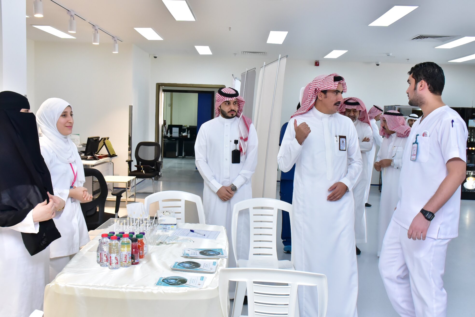 مستشفى الملك خالد بحائل Na Twitteru دشن مدير صحة حائل الحملة التوعوية للتبرع بالخلايا الجذعية تحت شعار لنتشارك الحياة في مستشفى الملك خالد بحائل