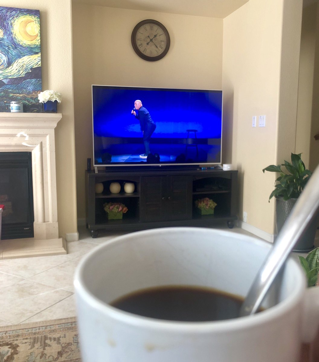 guerilla7's tweet image. A classy and eloquent coffee break on a sunday with @joerogan #StrangerTimes on @netflix