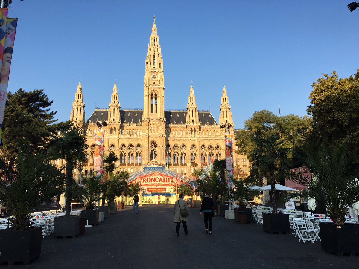 cersaa_news's tweet photo. Venerdì 12 ottobre alla Camera dell’Agricoltura di Vienna si è tenuto il periodico incontro dell’European Working Group on #Minor #Uses “Ornamentals” di #COPA-COGECA.
Agenda fitta di impegni e di progetti da sviluppare per il florovivaismo europeo. Il #CeRSAA c’è. https://t.co/05fHYycq2e