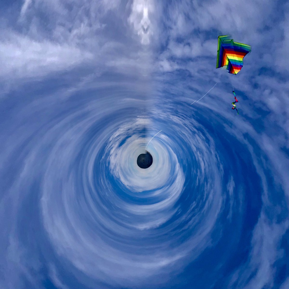 MonaLisaLvsHeah's tweet image. “Throw your dreams into space like a kite, and you do not know what it will bring back, a new life, a new friend, a new love, a new country.” - Anais Nin - or maybe even a Tiny Planet or Rabbit Hole #tinyplanet #kiteflyer #CapeCod #Iphonography