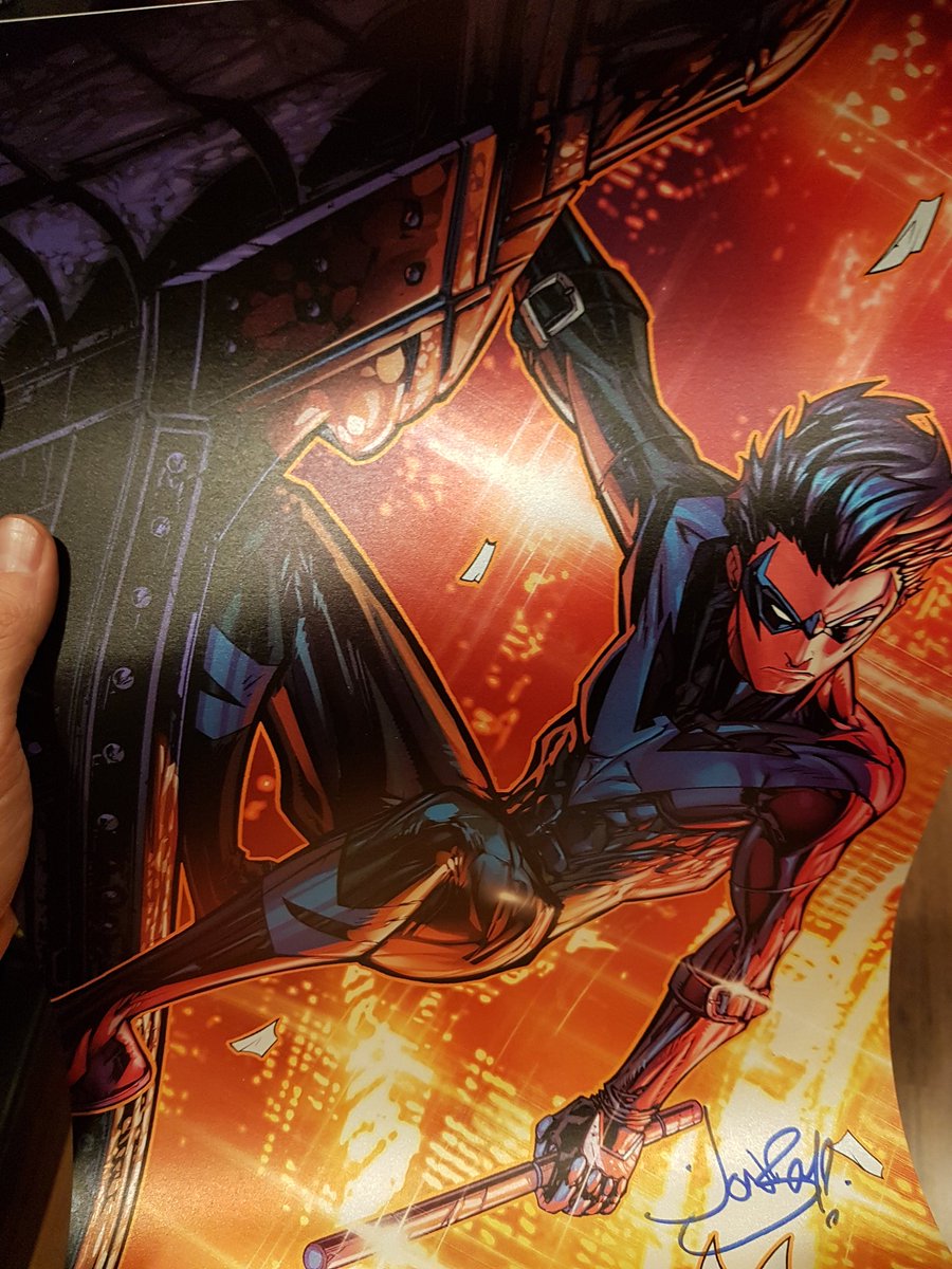 cup_rad's tweet photo. Got this super sweet Nightwing print at #fxv2018 from Jonboy Meyers! It was a pleasure to meet him https://t.co/23lozRmL37