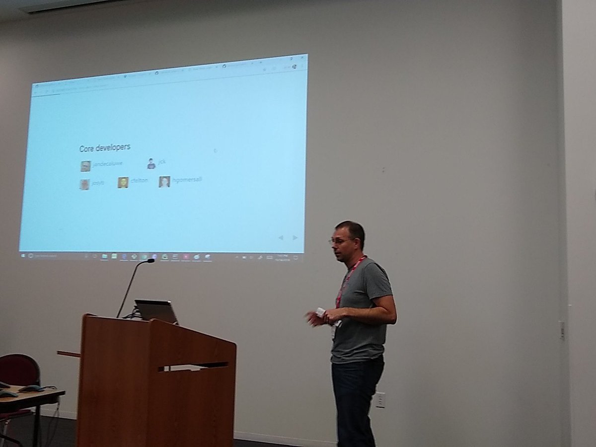 FossiFoundation's tweet photo. FOSSi Fiesta is on! First up @FeltonChris showing us MyHDL https://t.co/bA0o77nemz